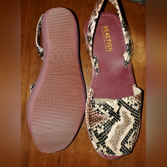 Kenneth Cole Snake design Platform Wedge Slingback Slip On Open Toe Sandal size7 - Picture 3 of 5